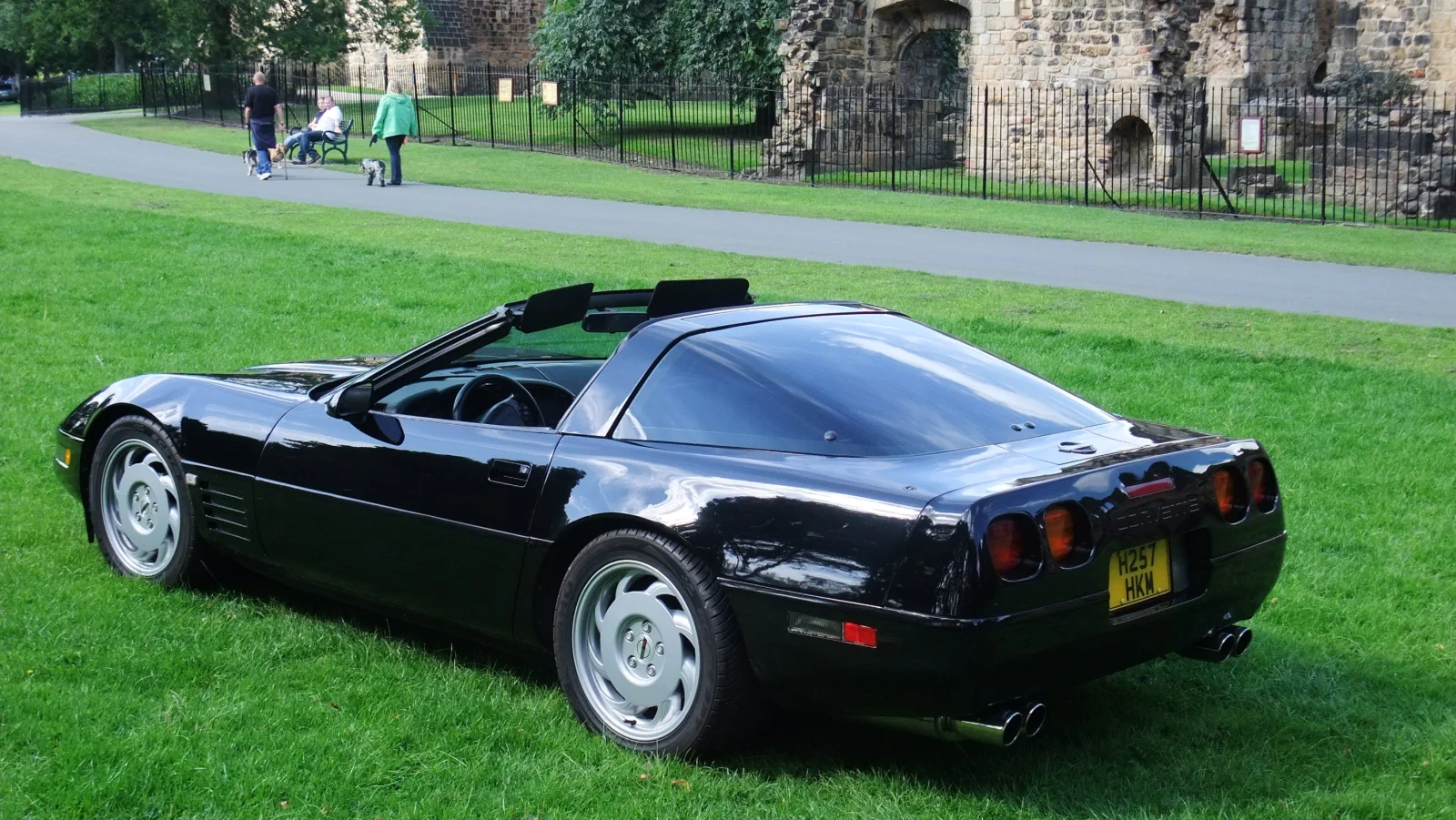 Click to Enlarge-Esc to Close Corvette Generations/C4/C4 1991 Left.webp